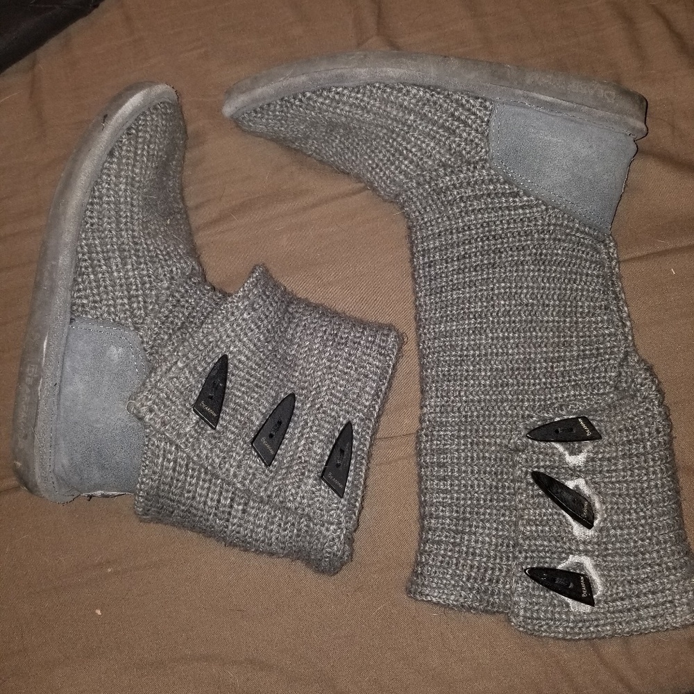Womens size 9 Bear Paw